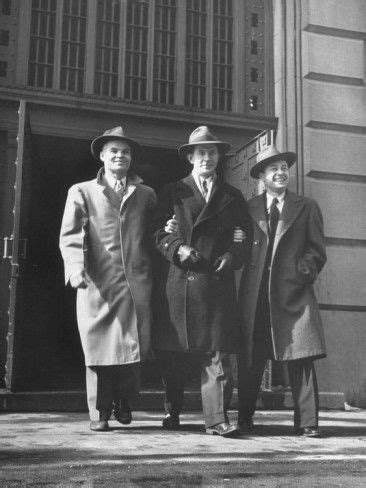 Majczek and Marcinkiewicz .